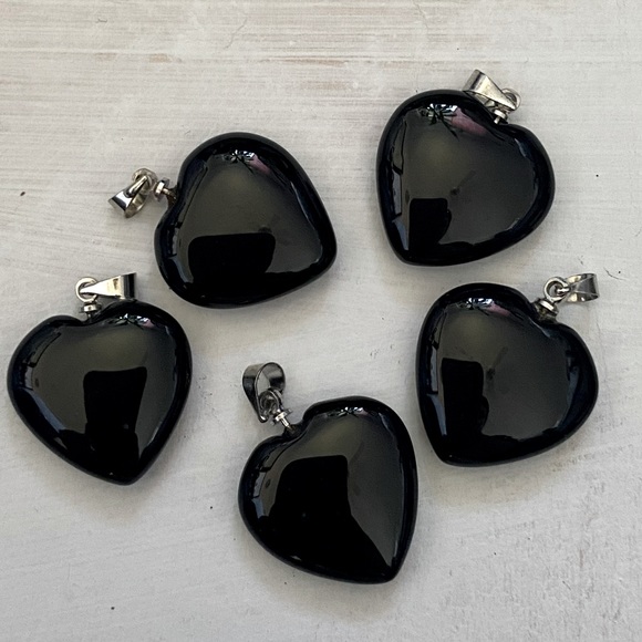 Jewelry - Black onyx heart pendants lot of 5